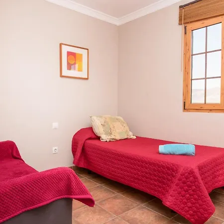 Отель Casa Luis Касильяс-де-Моралес